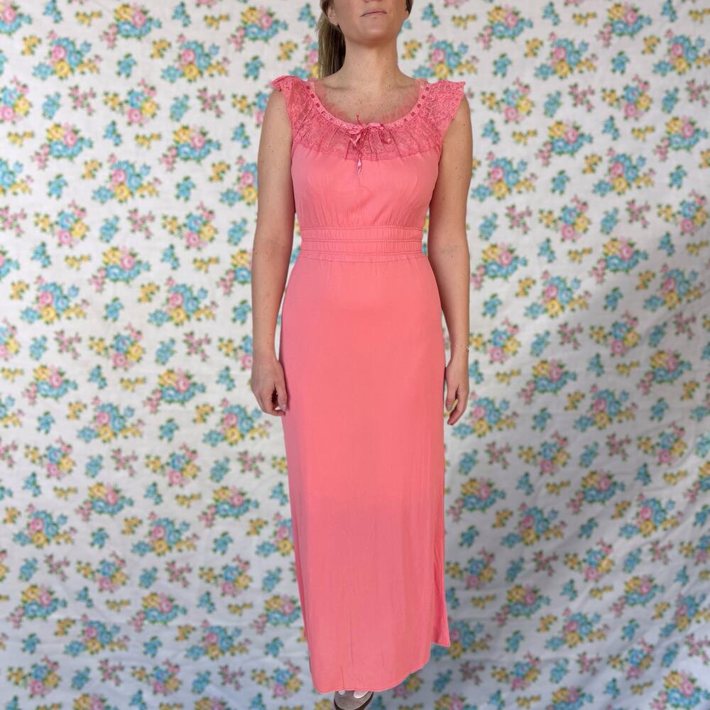 Vintage 60s Pink Soft-Eez Slip Size Xs